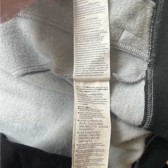 Under Armour Men’s Gray Zip Up Hoodie - Picture 7 of 9